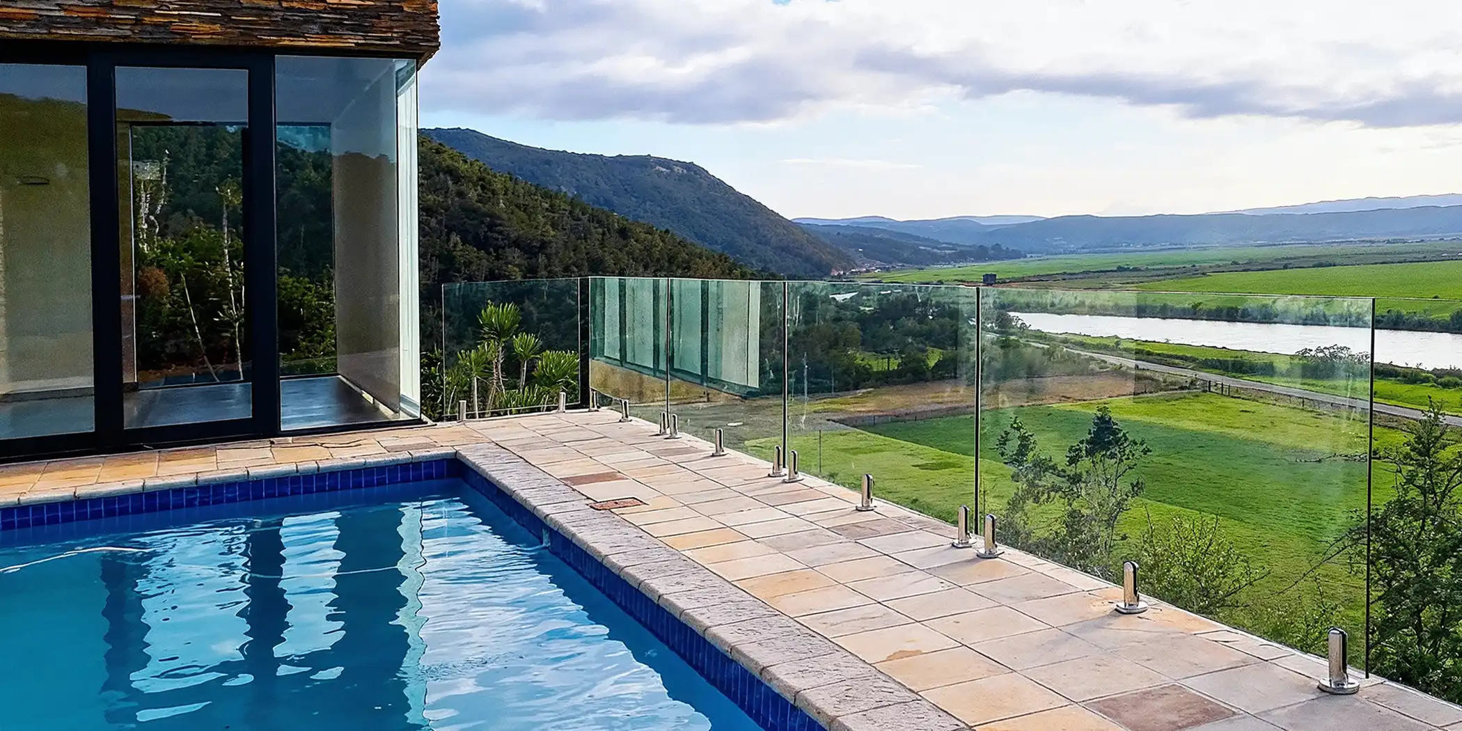 Manufacturers of Stainless Steel and Glass Balustrades DR Congo