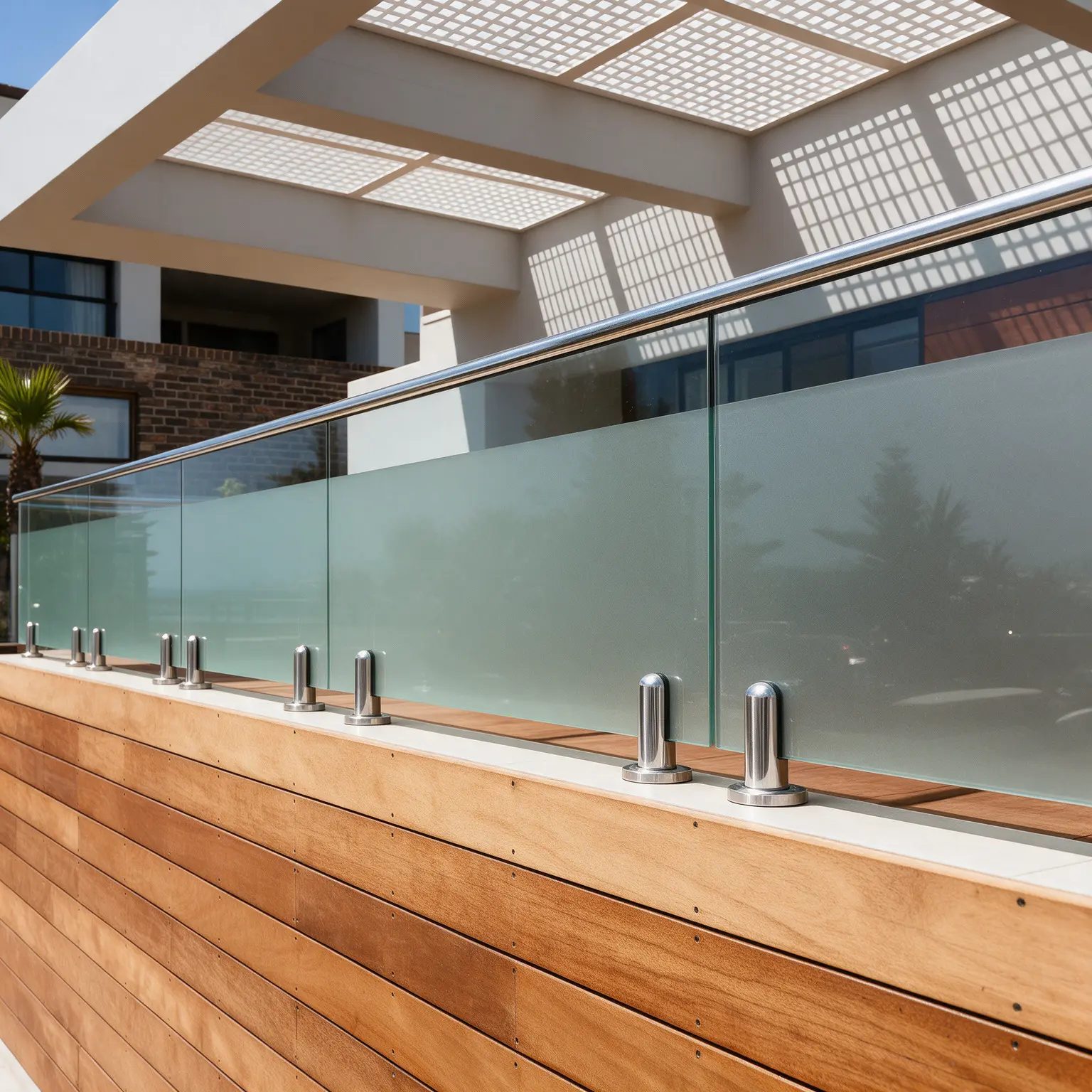 Round stainless steel spigot glass balustrade installation