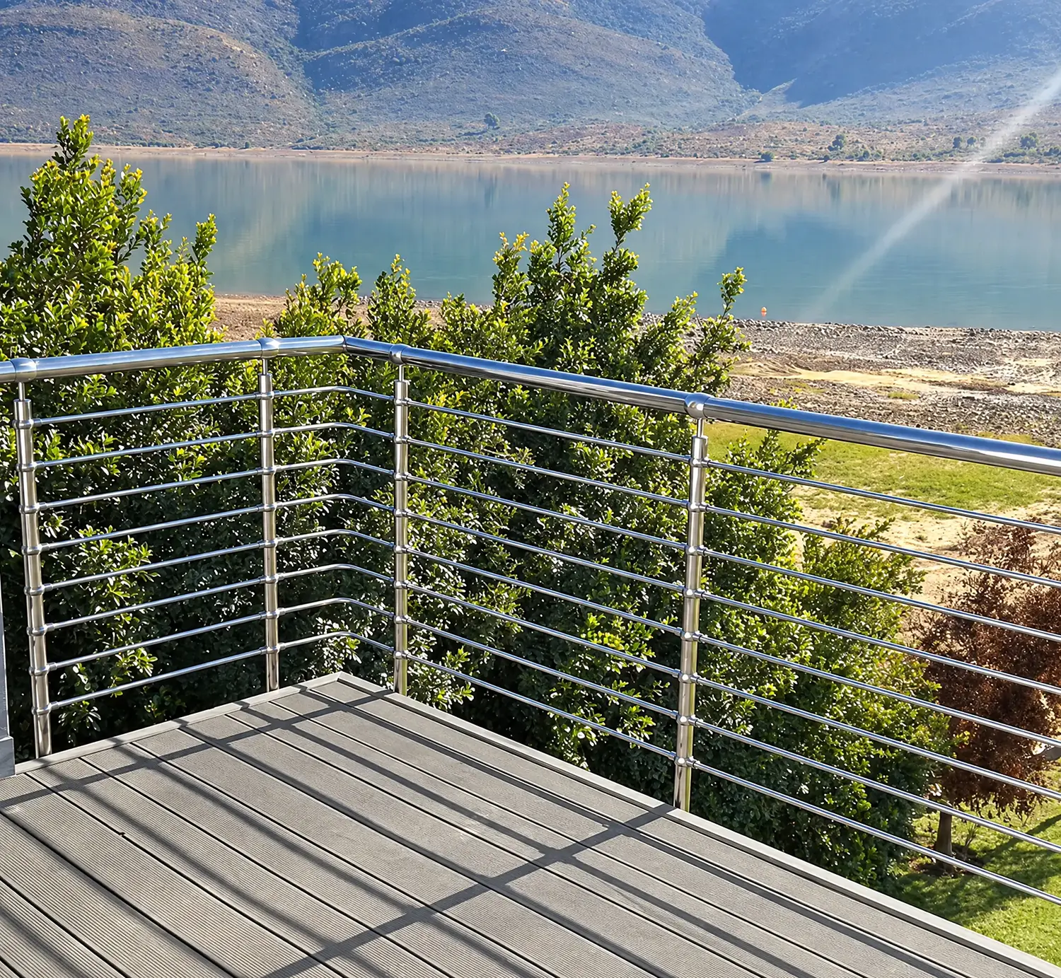 Modern horizontal filler bar balustrade installation