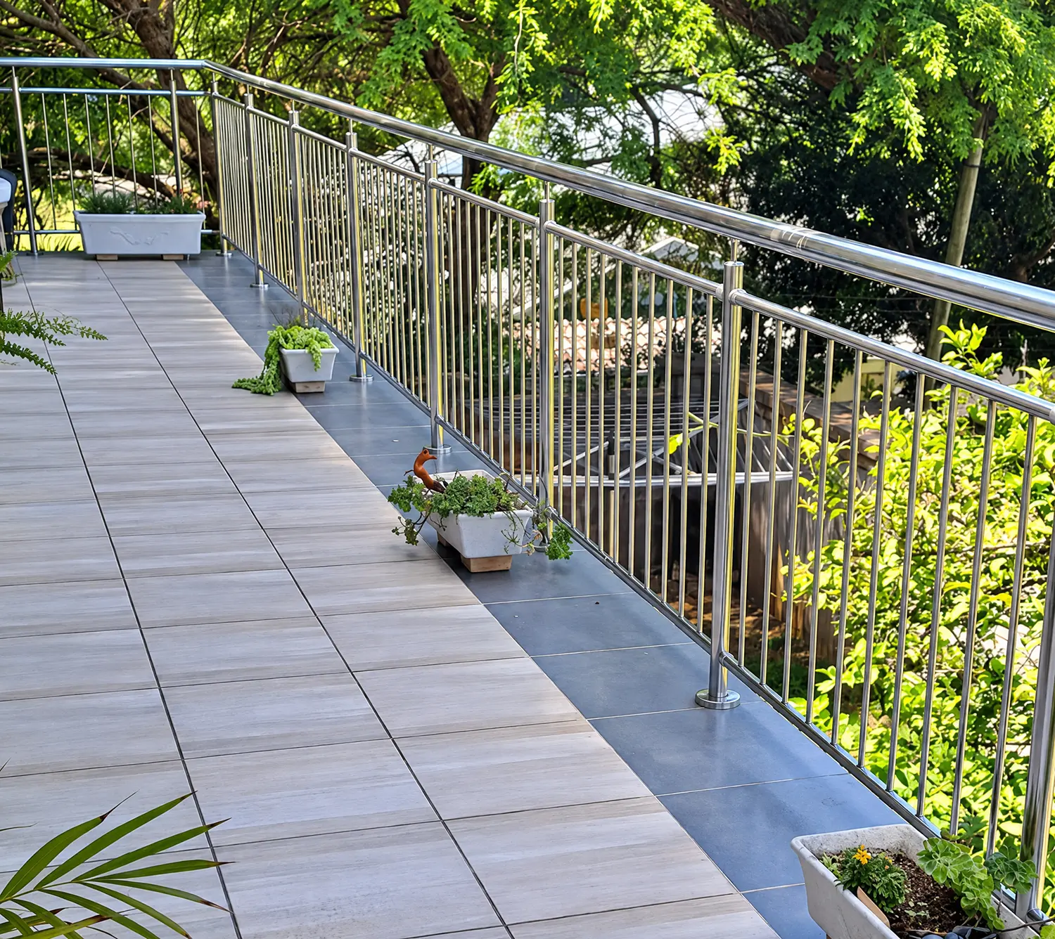 Stainless steel vertical filler bar balustrade installation